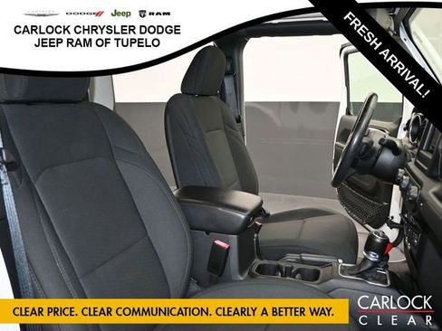 Used 2022 Jeep Gladiator Sport image 36