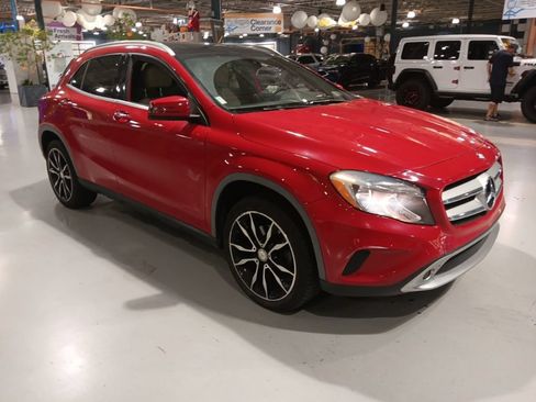 Used 2016 Mercedes-Benz GLA 250 4MATIC image 1