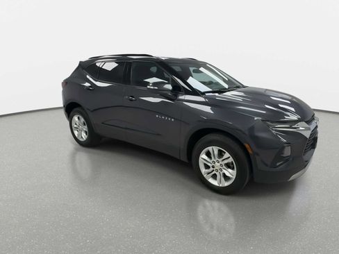 Used 2022 Chevrolet Blazer LT FWD image 2