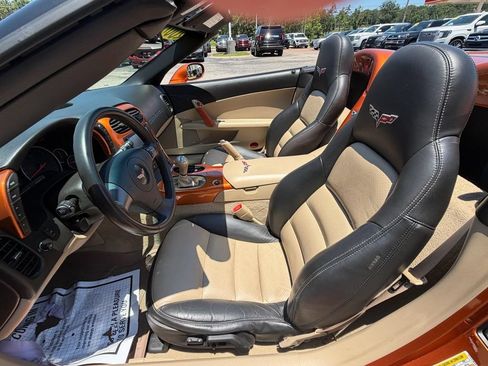 Used 2007 Chevrolet Corvette Convertible w/ Preferred Equipment Group RWD image 11