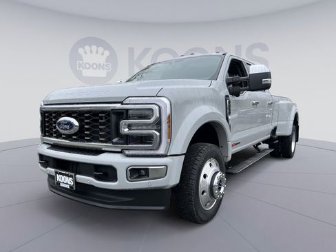 New 2026 Ford F450 Platinum image 1