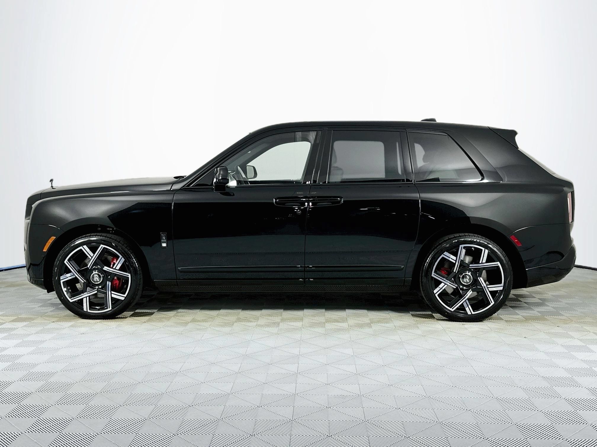 New 2027 Rolls-Royce Cullinan Black Badge AWD/4WD image 3