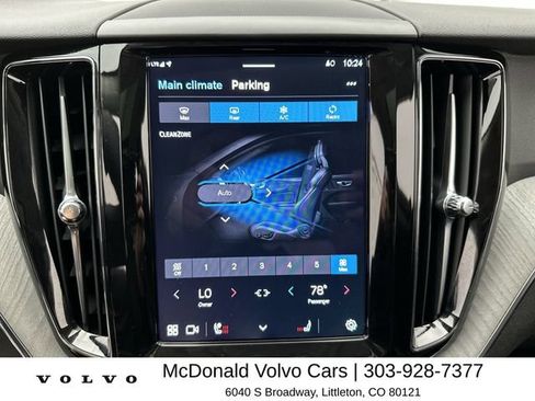 Certified 2025 Volvo XC60 B5 Plus AWD/4WD image 19