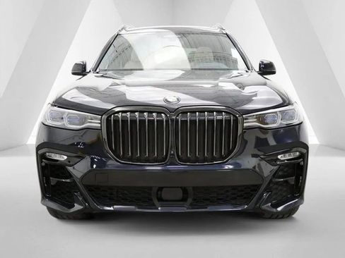 Used 2022 BMW X7 M50i image 2