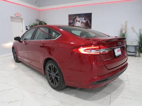 Used 2018 Ford Fusion SE w/ Equipment Group 201A FWD image 5