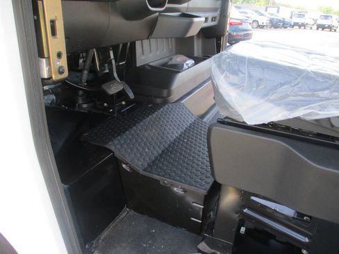Used 2024 Chevrolet Brightdrop 600 w/ Battery Pack, Max Range AWD/4WD image 13