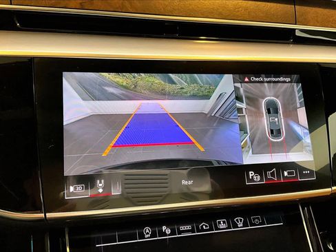 Used 2024 Audi A8 L 3.0T image 28