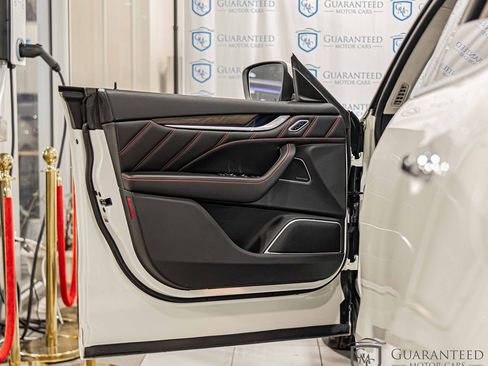 Used 2021 Maserati Levante S GranLusso image 34