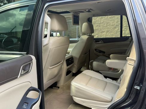 Used 2017 GMC Yukon Denali w/ Open Road Package RWD image 31