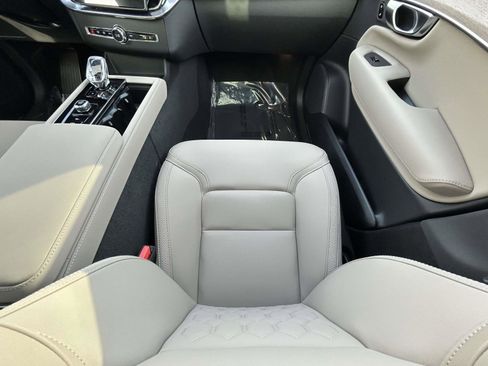New 2026 Volvo XC90 B6 Plus w/ Protection Package Premier image 17