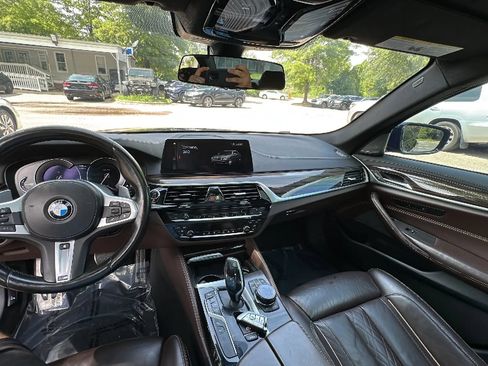 Used 2017 BMW 540i xDrive AWD/4WD image 18