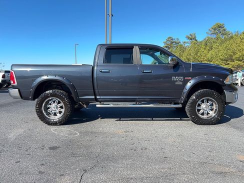 Used 2016 RAM 1500 Laramie w/ Convenience Group image 4