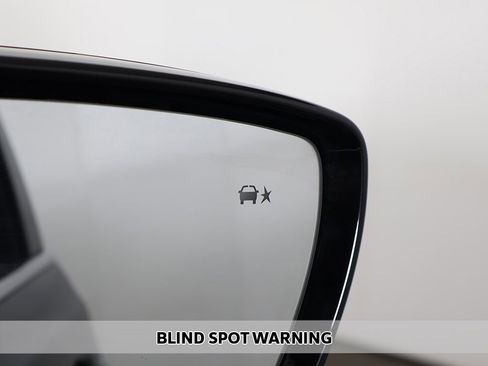 Used 2023 Buick Enclave Avenir w/ Trailering Package, 5000 lbs. image 7