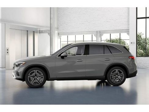 Used 2026 Mercedes-Benz GLC 300 4MATIC image 35