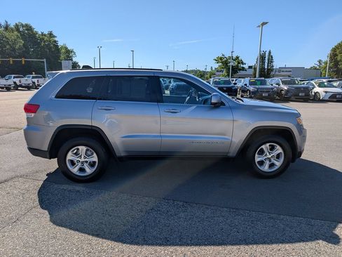 Used 2014 Jeep Grand Cherokee Laredo w/ Trailer Tow Group IV AWD/4WD image 6