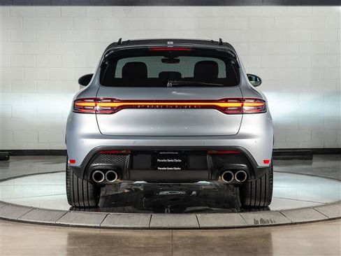 Certified 2026 Porsche Macan AWD/4WD image 10