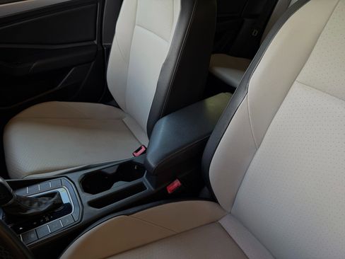 Used 2019 Volkswagen Jetta R-Line FWD image 25