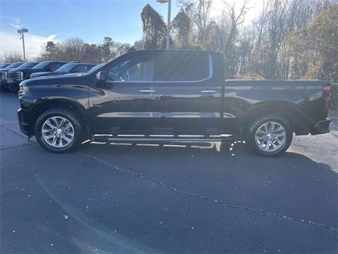 Used 2022 Chevrolet Silverado 1500 High Country w/ Z71 Off-Road Package image 32