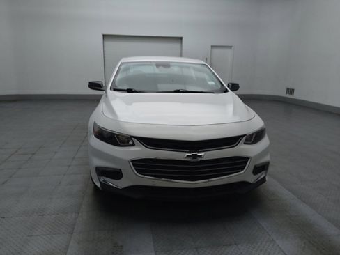 Used 2018 Chevrolet Malibu LT w/ Leather Package FWD image 14