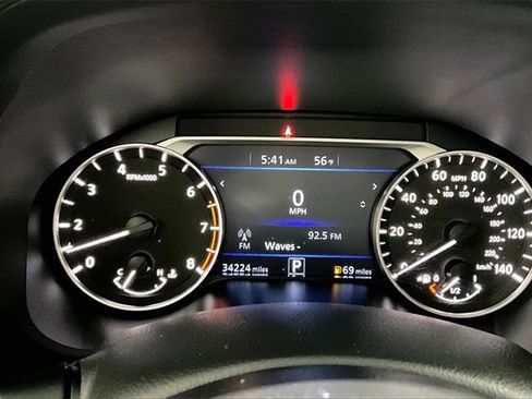 Used 2021 Nissan Altima 2.5 SR w/ SR Premium Package image 13