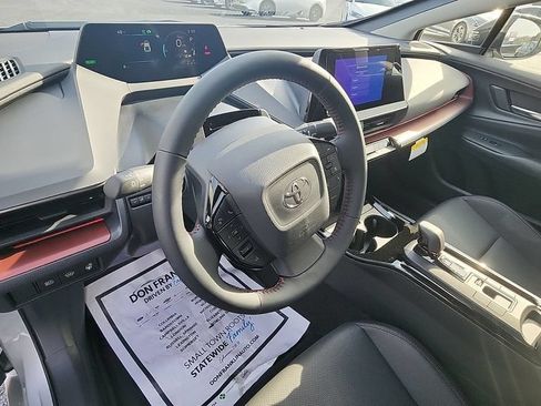 New 2026 Toyota Prius Plug-In Hybrid FWD image 10