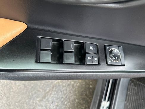 Used 2024 Lexus UX 250h AWD w/ Premium Package image 11