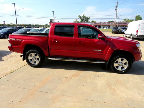 Used 2015 Toyota Tacoma TRD Pro image 33
