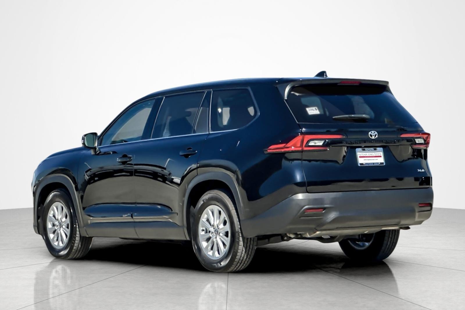 Certified 2026 Toyota Grand Highlander FWD image 3