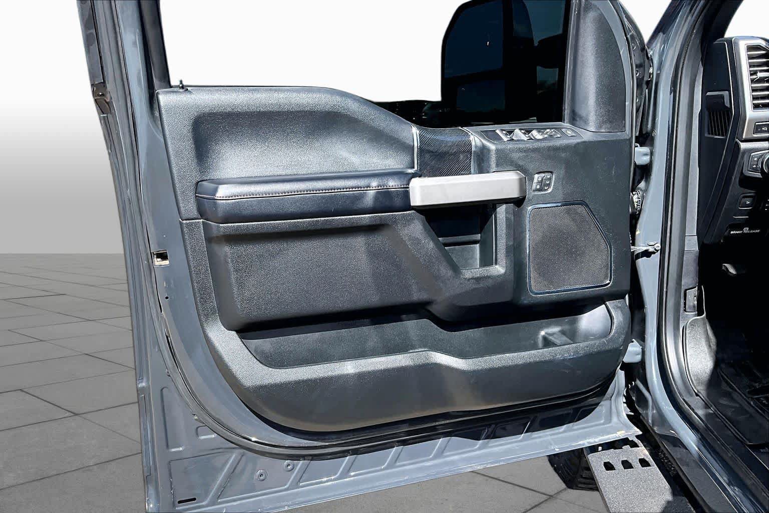 Used 2021 Ford F250 Platinum w/ Tremor Off-Road Package AWD/4WD image 22