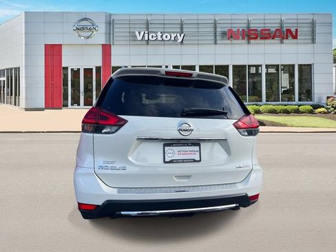 Used 2018 Nissan Rogue SL w/ Premium Package AWD/4WD image 3