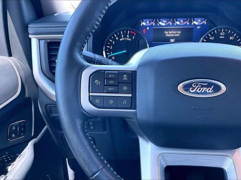Certified 2022 Ford Expedition XLT RWD image 10