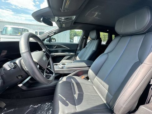 Used 2024 Cadillac Lyriq Sport RWD image 13