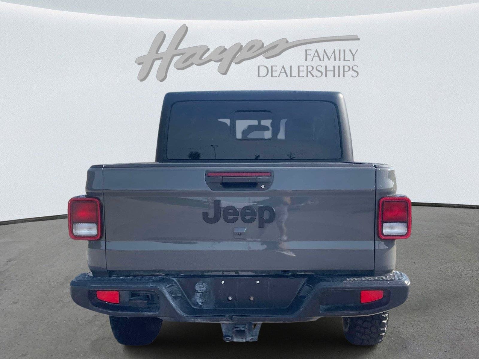 Used 2022 Jeep Gladiator Sport AWD/4WD image 4