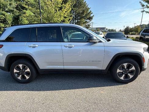 Used 2024 Jeep Grand Cherokee Limited 4xe AWD/4WD image 7