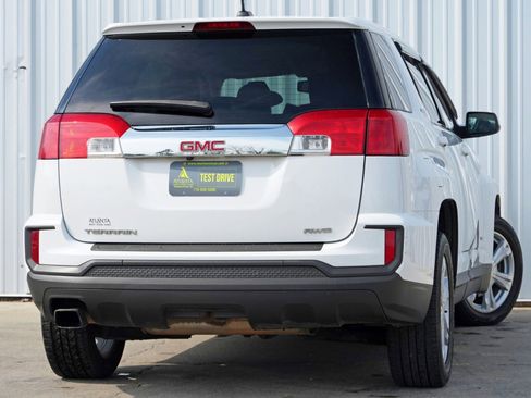Used 2017 GMC Terrain SLE image 4