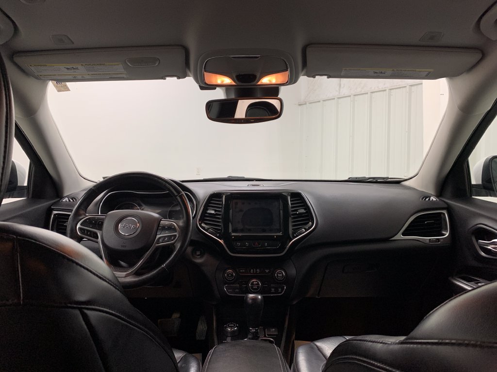 Used 2019 Jeep Cherokee Limited w/ Luxury Group AWD/4WD image 20