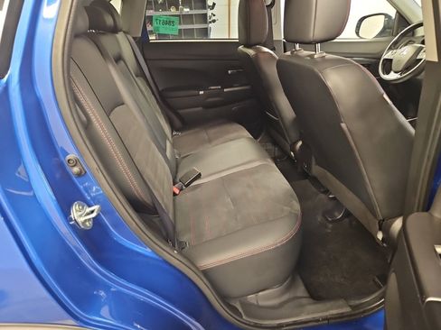 Used 2022 Mitsubishi Outlander Sport SE image 11