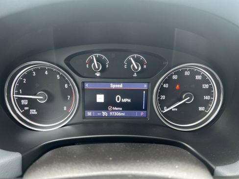 Used 2021 Buick Enclave Essence w/ Sound and Sites Package image 23