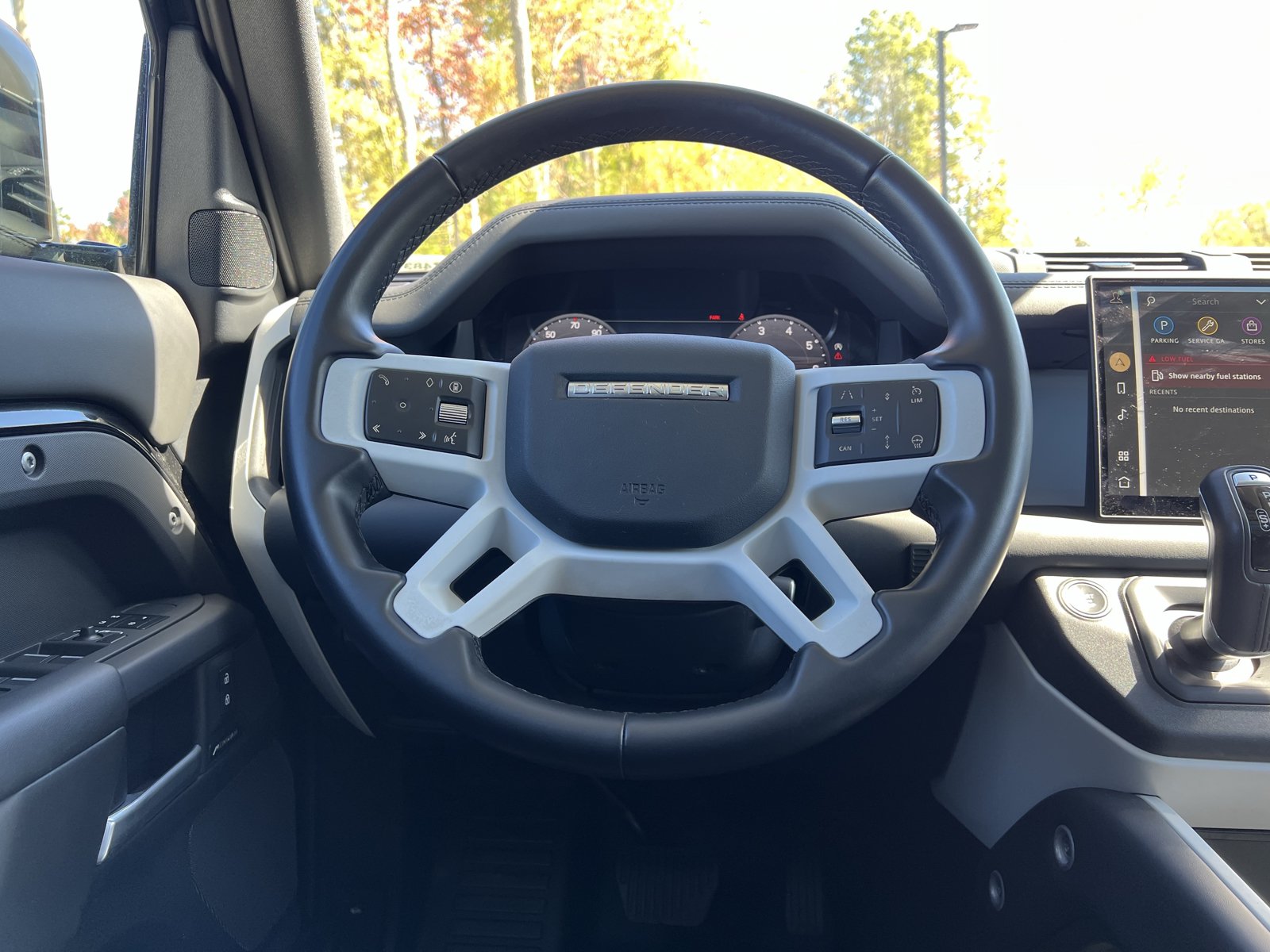 Used 2025 Land Rover Defender 110 S AWD/4WD image 17