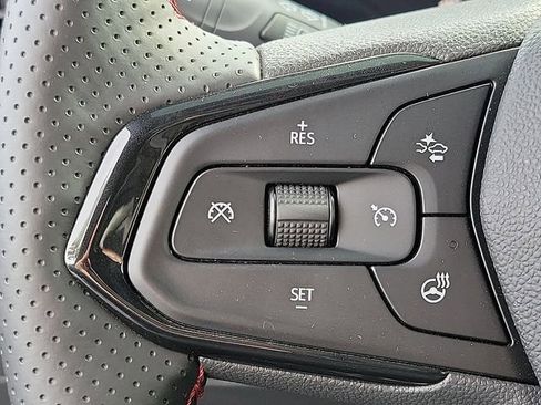 Used 2025 Chevrolet Trax RS w/ Driver Confidence Package image 9