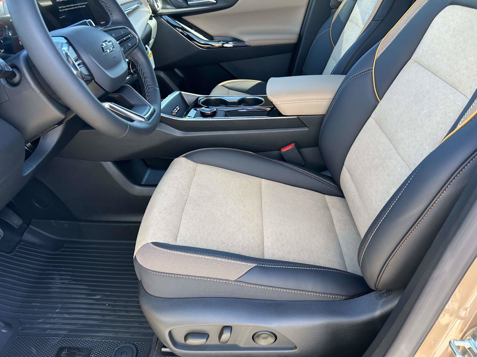 New 2027 Chevrolet Equinox ACTIV w/ Safety and Technology Package AWD/4WD image 16