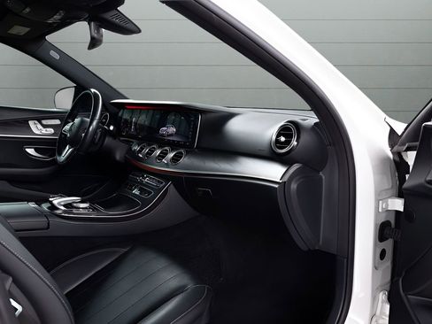 Used 2020 Mercedes-Benz E 350 Sedan image 80