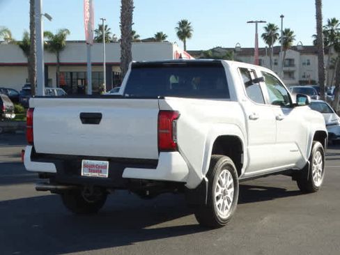 Used 2025 Toyota Tacoma SR5 image 12