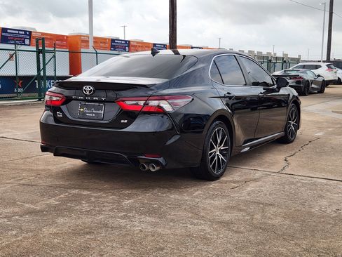 Used 2023 Toyota Camry SE FWD image 6