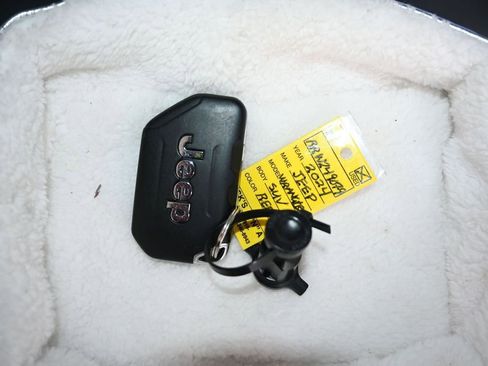 Used 2024 Jeep Wrangler Unlimited Rubicon 4xe AWD/4WD image 22