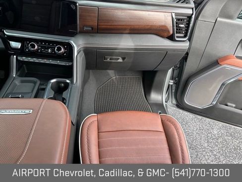 Certified 2025 GMC Sierra 2500 Denali Ultimate w/ Max Trailering Package image 20