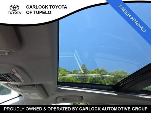 Used 2025 Toyota Camry XLE FWD image 10