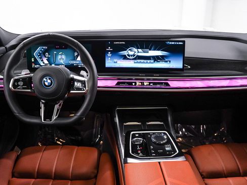 Used 2026 BMW 750e xDrive AWD/4WD image 12