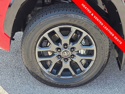 Used 2025 Toyota Tundra Platinum AWD/4WD image 7