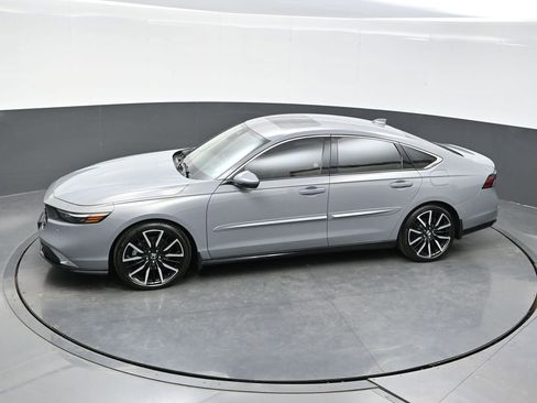 Used 2023 Honda Accord Touring image 34